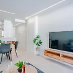 Romana-1 By Interhome شقة